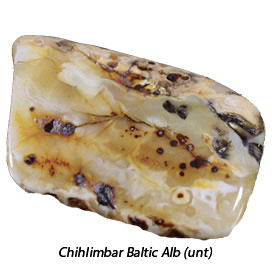 Bucata de chihlimbar baltic alb denumit si chihlimbar regal