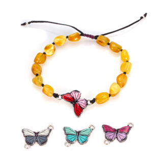 bratara ambra decorata cu un pandantiv in forma de fluture